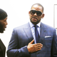Illustration for article titled R. Kelly Fans Paid $100 to See Him Perform at a Bar for 28 Seconds